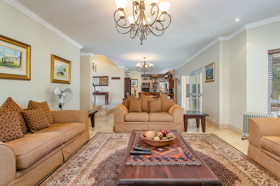 To Let 4 Bedroom Property for Rent in Boschenmeer Golf Country Estate Western Cape